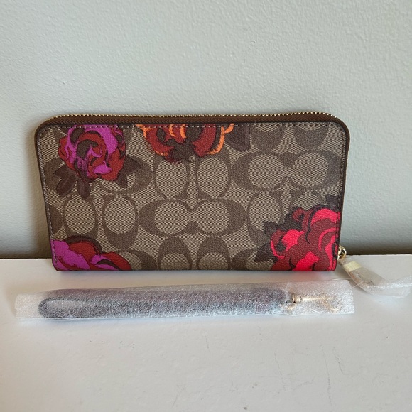 Coach Long Zip Around Wallet Signature Canvas Jumbo Floral C4455 Khaki Multi NEW - Picture 2 of 3